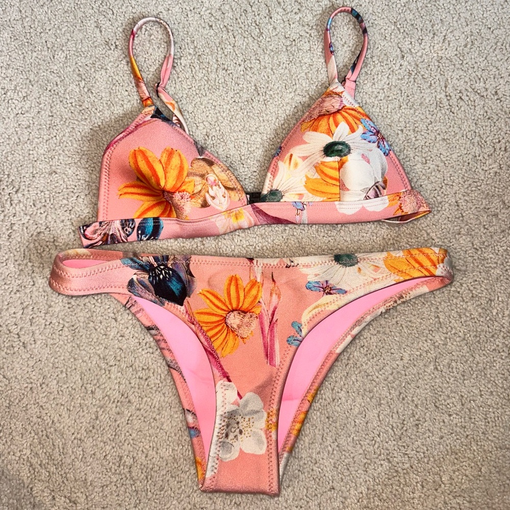Triangle bikini